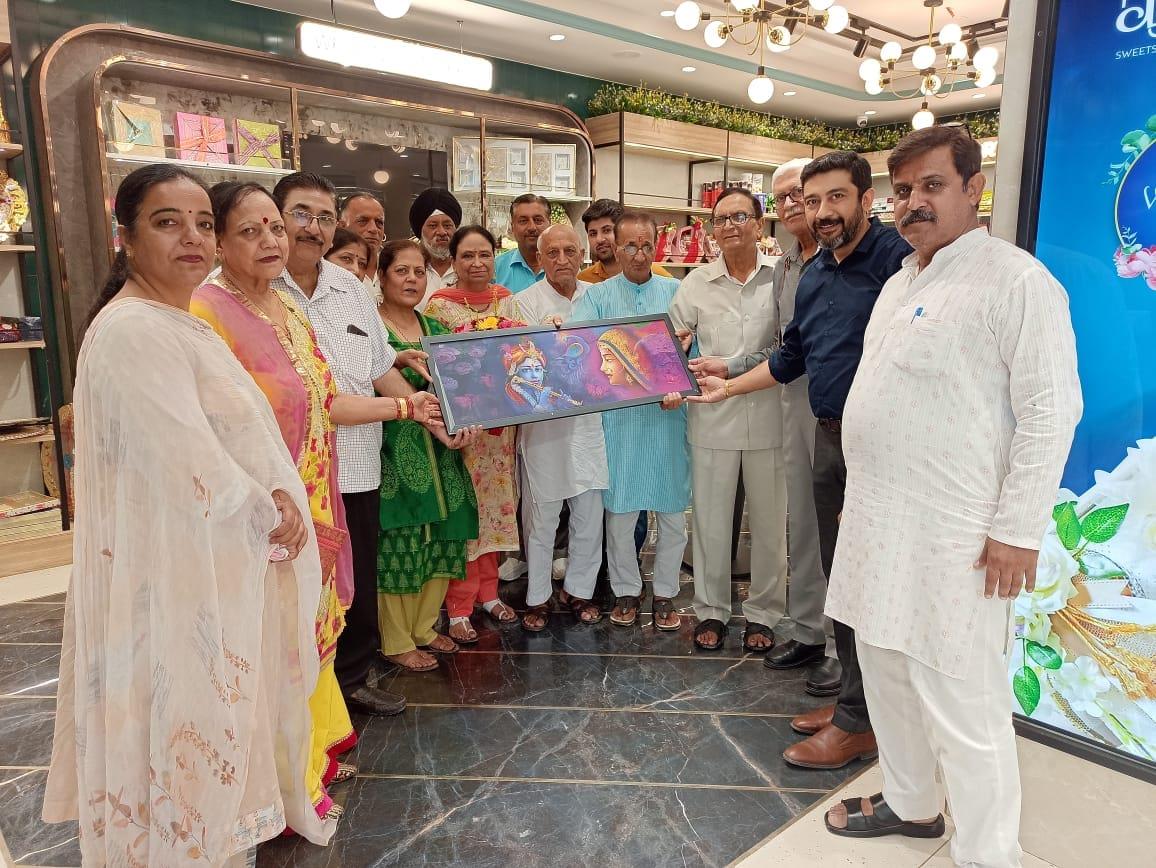 अजंता स्वीट्स का उद्घाटन